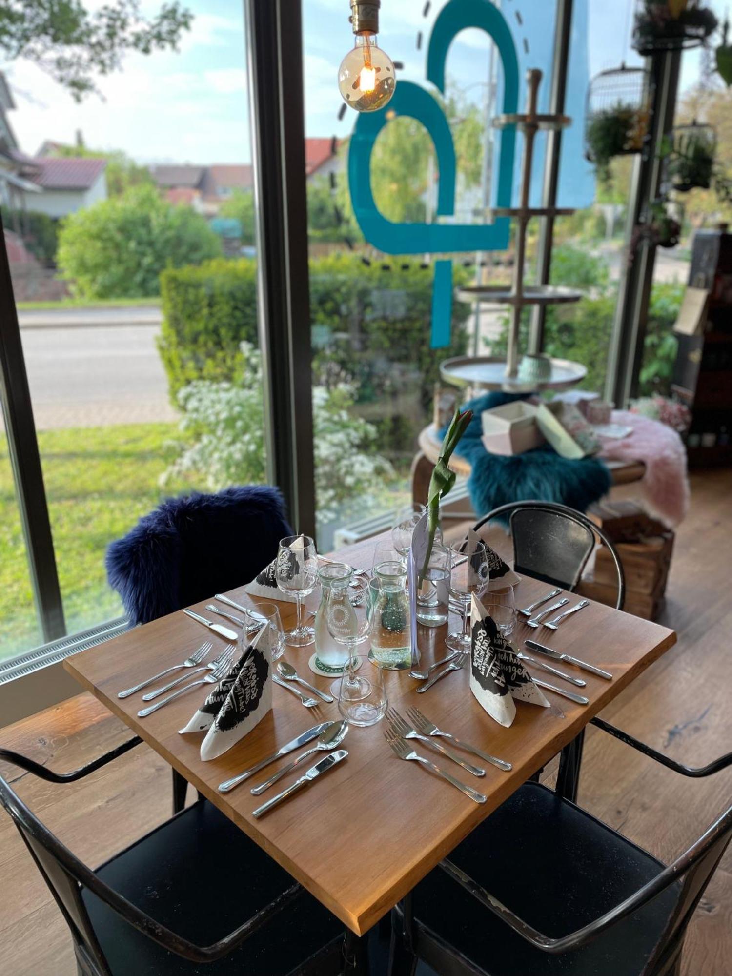 Zum Rayers Cafe-Restaurant & Boutique-Hotel Niederrotweil ภายนอก รูปภาพ
