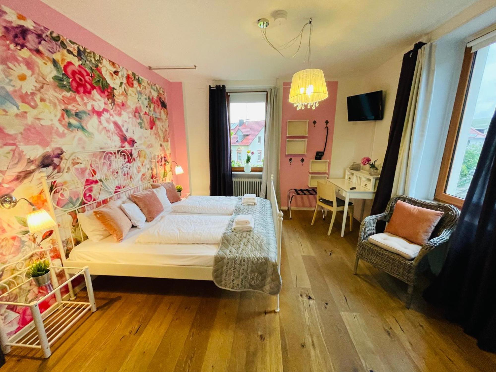 Zum Rayers Cafe-Restaurant & Boutique-Hotel Niederrotweil ห้อง รูปภาพ
